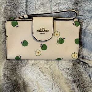 Coach - Green Apple Accordion Snap Tech Wallet - Coated Canvas - LIKE NEW